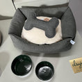 Last inn bildet i Gallery Viewer, Denjo Dogs hundeleke i Teddy Lounge hundeseng med Mateus hundeskåler
