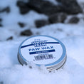 Last inn bildet i Gallery Viewer, Show Tech Paw Wax 50 g i snø – beskytter hundens poter mot kulde, is og snø
