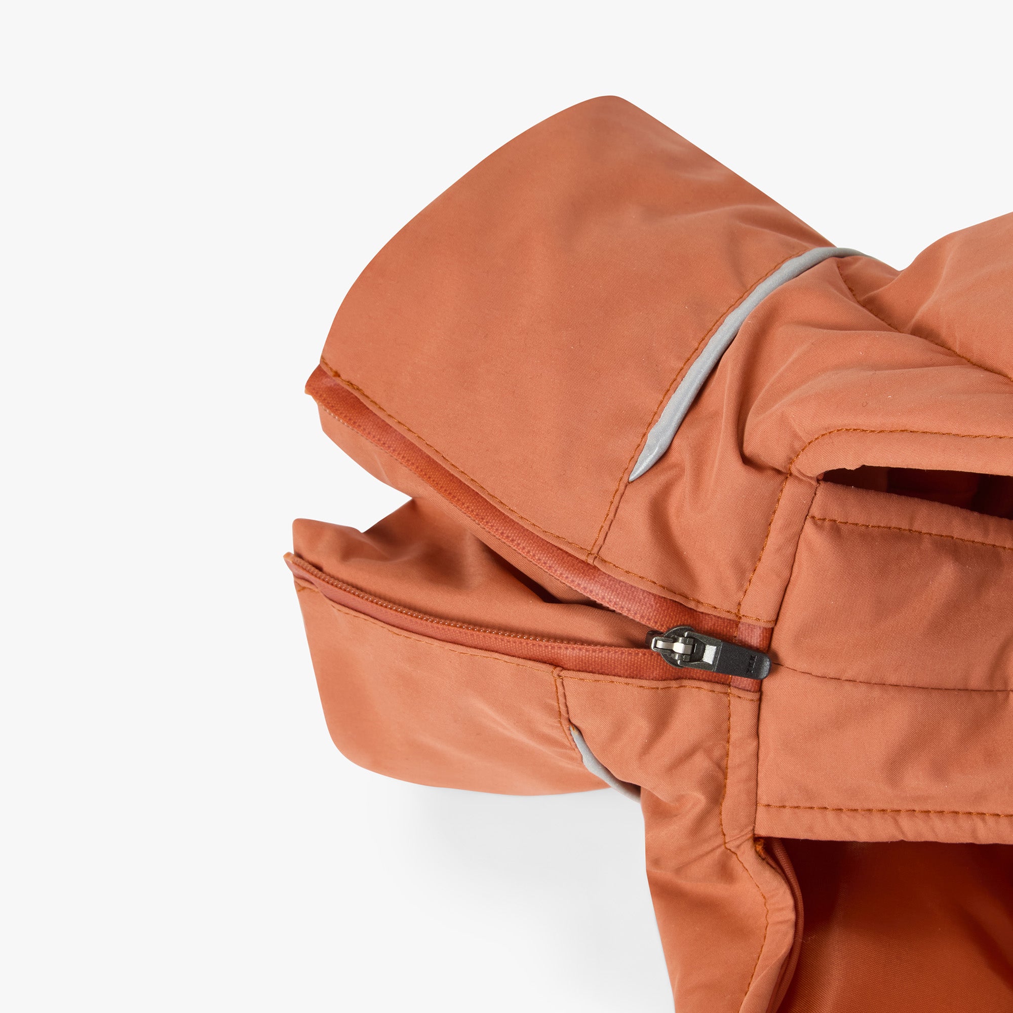 Hundedekken til dachs med glidelås i hals for enkel påkledning