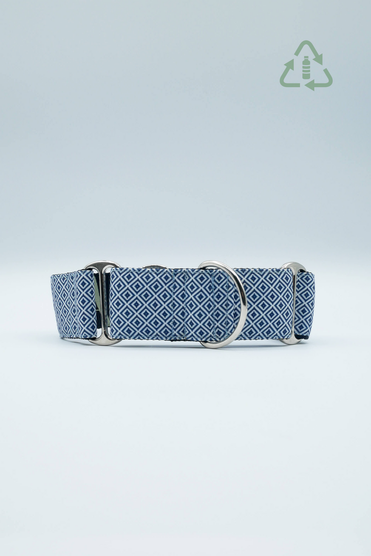 Baona Dogs Zanzibar Martingale hundehalsbånd i blått og hvitt med sølvfargede metallringer