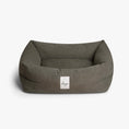 Last inn bildet i Gallery Viewer, WePet.no Hundeseng Classic Nest Desert Green – Denjo Dogs
