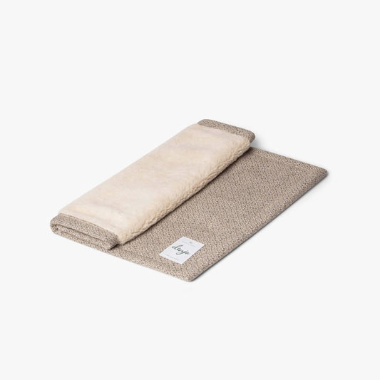 WePet.no Reisepledd Snuggle Greige – Denjo Dogs